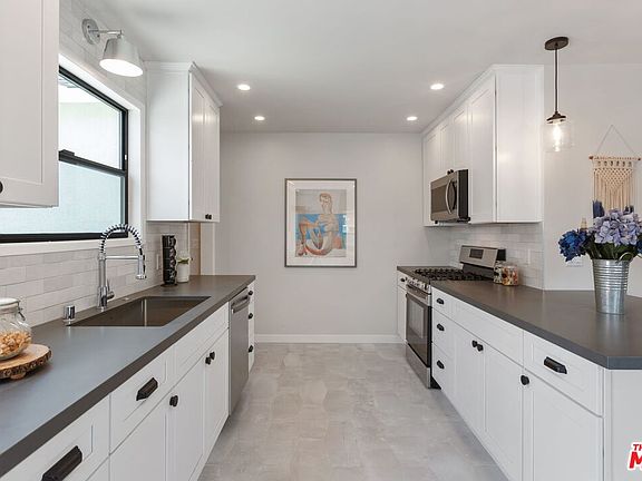 5th image of 7912 Saint Clair Ave