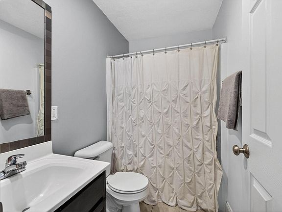 5th image of 6733 Brookview Ln