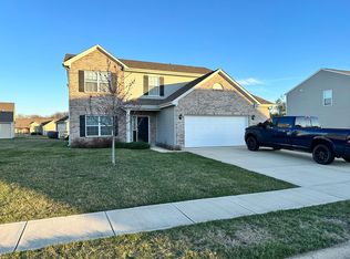 4659 Bayview Dr, Columbus, IN 47203