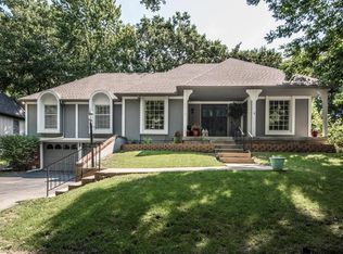 10013 Roe Ave, Overland Park, KS 66207