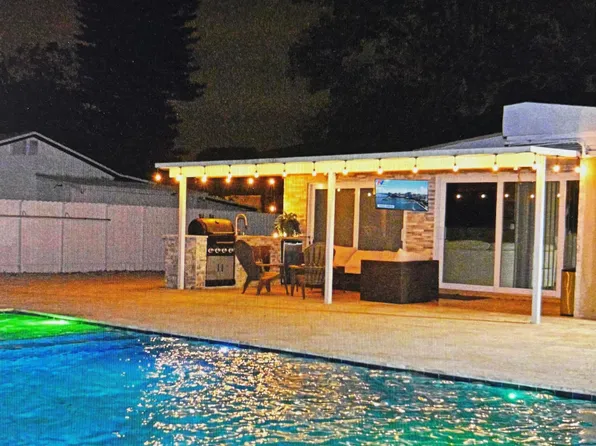 124 Davis Road, Palm Springs, FL 33461