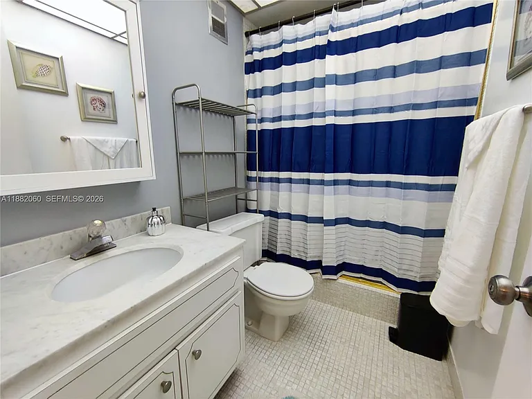 4117 Bougainvilla Dr #315 — Photo 32