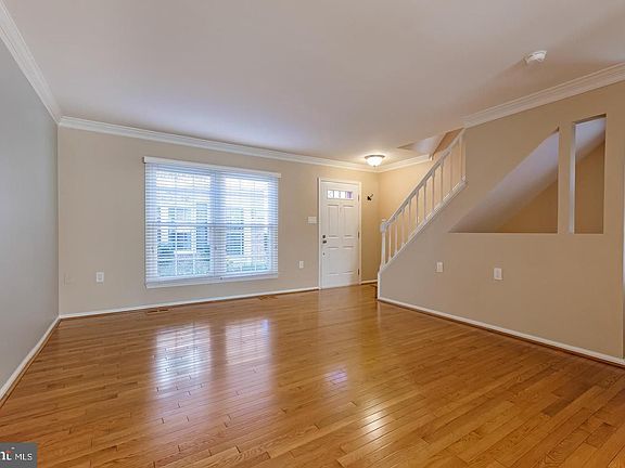 4th image of 2508 S Arlington Mill Dr APT A