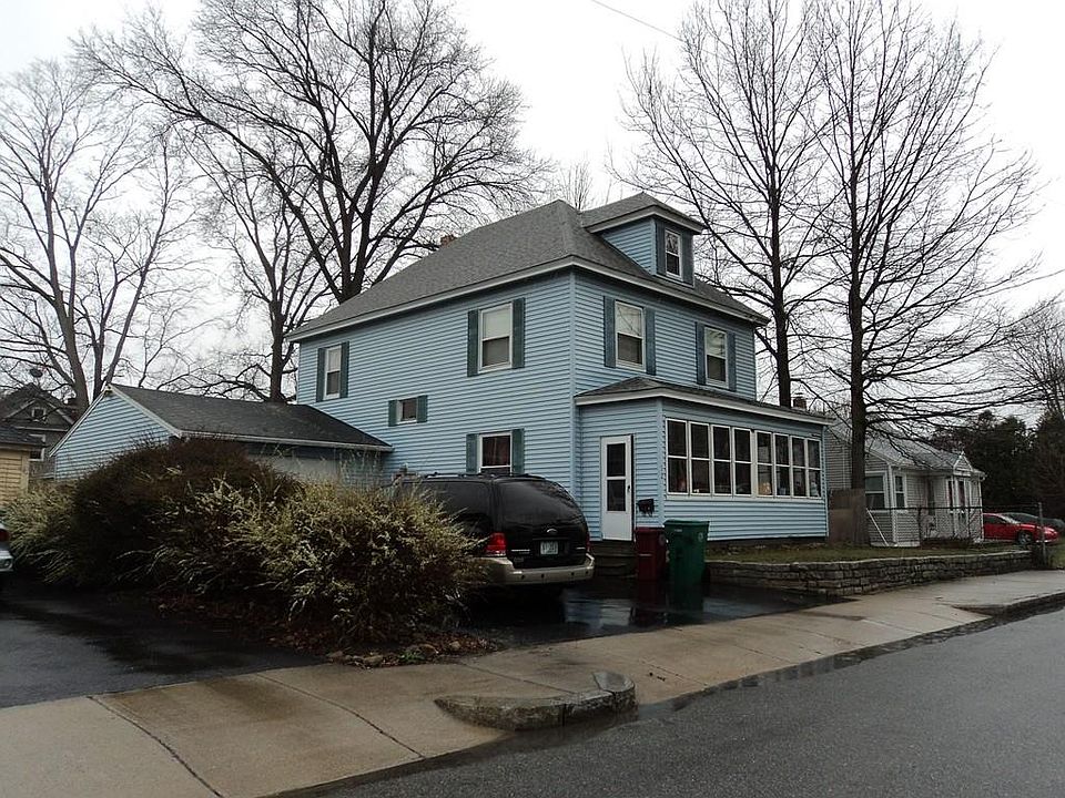 2nd image of 12 Victoria St