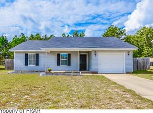 3190 Sommer Dr, Hope Mills, NC 28348