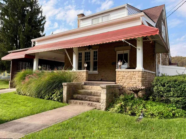 603 Pike St, Fairmont, WV 26554