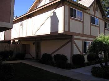1st image of 978 N Mollison Ave