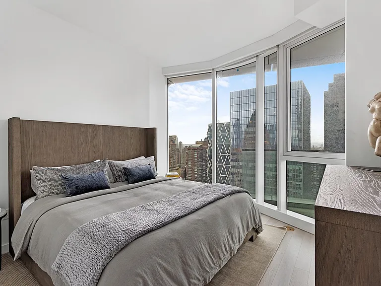 242 W 53rd St #47D — Photo 5