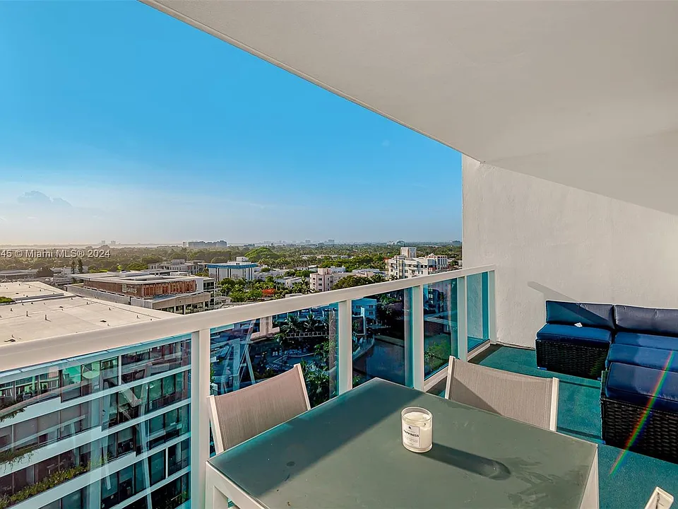2301 Collins Ave #1230