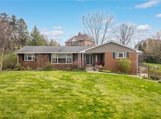 107 Redcliffe Dr, Clairton, PA 15025