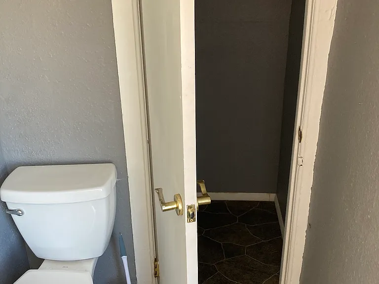 205 Cottonwood St — Photo 16