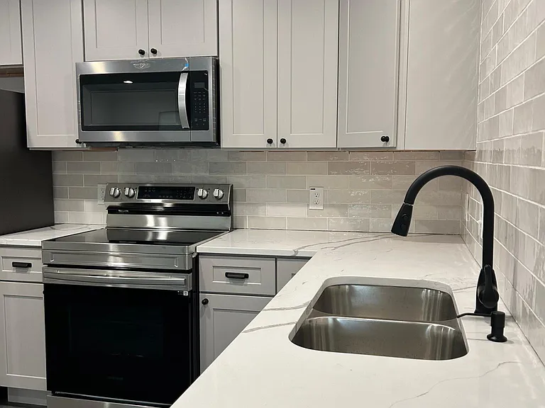 1110 Gibbs St #101 — Photo 9