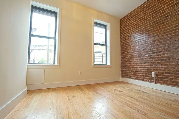 Rented by Lofts and Flats LLC | media 39