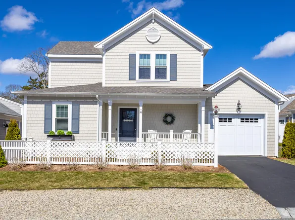 56 Cottage Lane, Mashpee, MA 02649