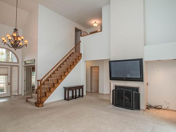 2nd image of 1404 Valley Park Dr