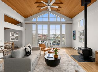 1216 E Shelby St, Seattle, WA 98102