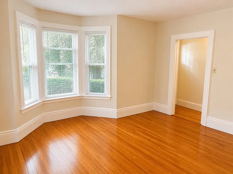 100 Franklin St #1 — Photo 2