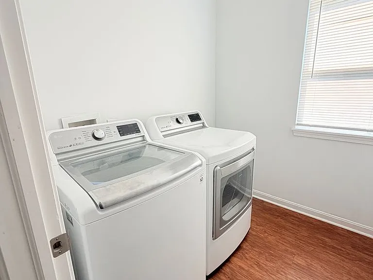 1321 Horse Shoe Bnd — Photo 12