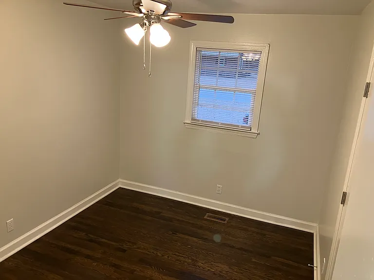 1509 Acacia Dr — Photo 8