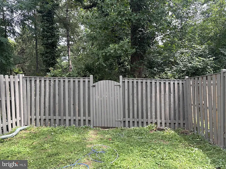 9881 High Water Ct — Photo 20