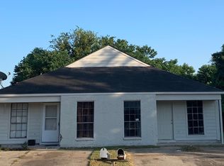 2043 Helm Dr, Baton Rouge, LA 70820
