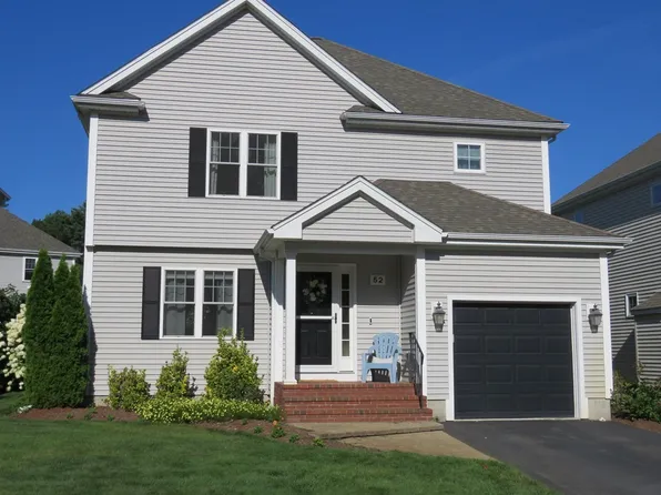 52 Surrey Ln #52, East Bridgewater, MA 02333