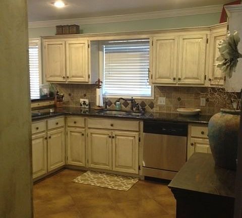 4th image of 1726 Swan Dr