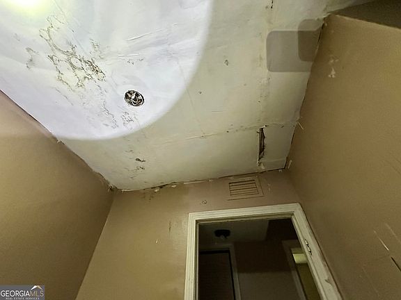 4th image of 5914 Sutcliffe Sq