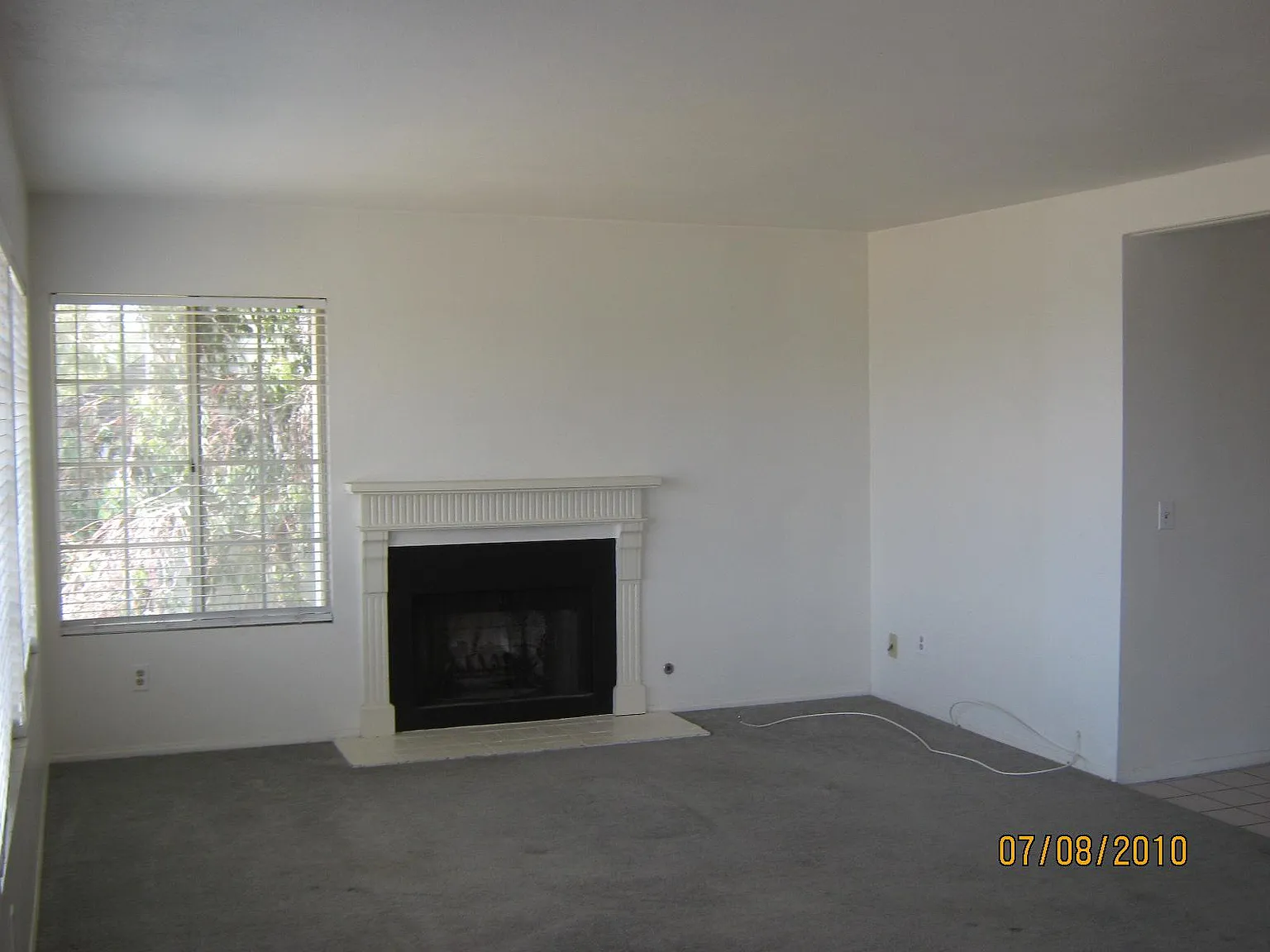 2 bed, 1358 sqft, $3,200 — Photo 3