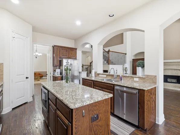 1113 Grant Ave, Argyle, TX 76226