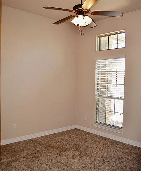 7609 Zircon Dr — Photo 31