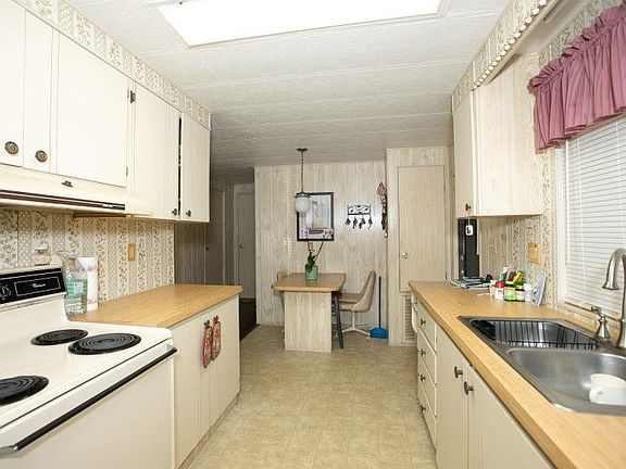 5th image of 514 Sea Gull Dr