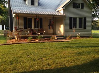 1027 Hoffman Rd, Loogootee, IN 47553