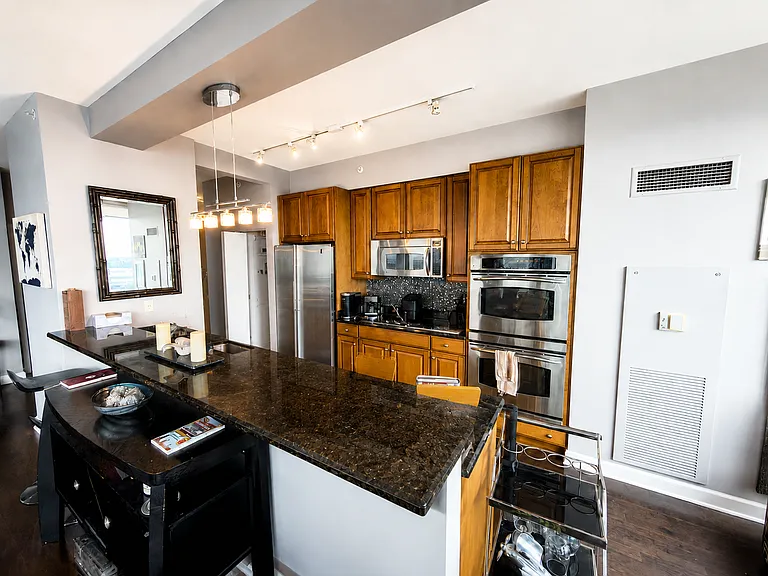 1235 S Prairie Ave #3305 — Photo 6