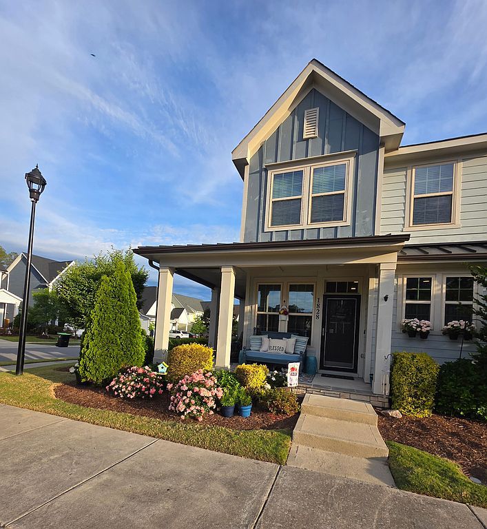 1828 Shady Oaks Dr - Property Image