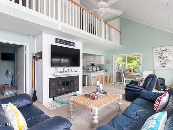 5th image of 31295 Hemlock Island Dr
