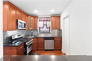 4th image of 1199 E 53rd St APT 4G