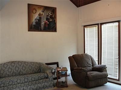 2nd image of 202 Wagonwheel Dr