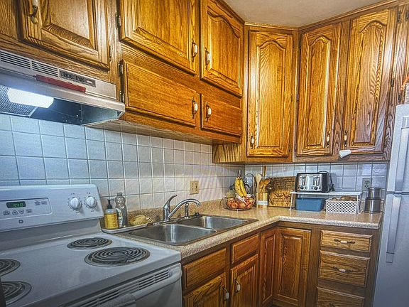3rd image of 719 Village Ln #40