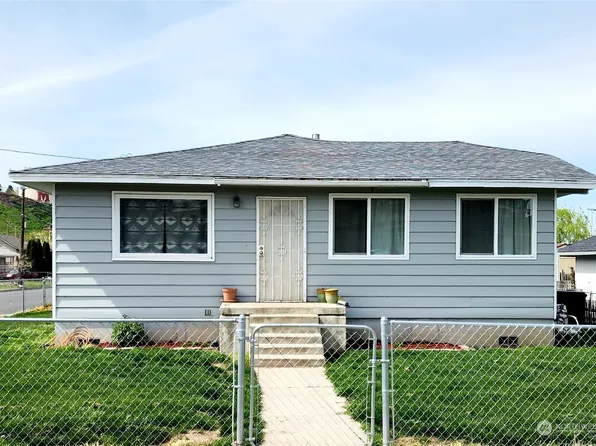 132 Dehaven Street, Milton-Freewater, OR 97862