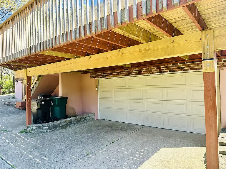 Rear Garage