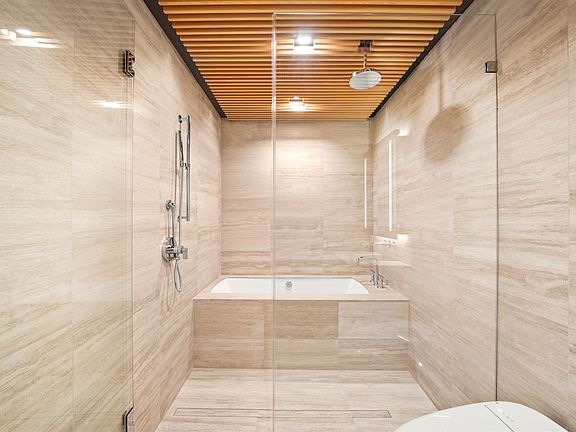 5th image of 1568 Alberni St #601