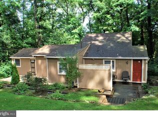 912 Summit Ave, Schwenksville, PA 19473
