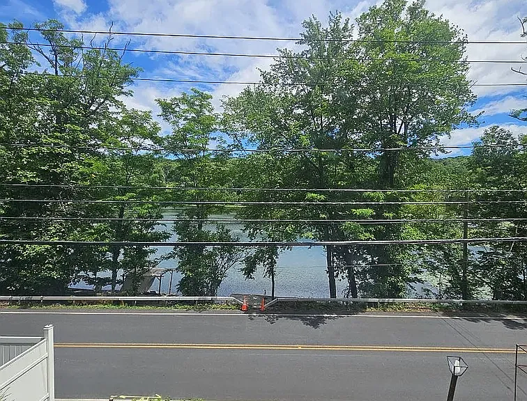 616 Lakes Rd — Photo 17