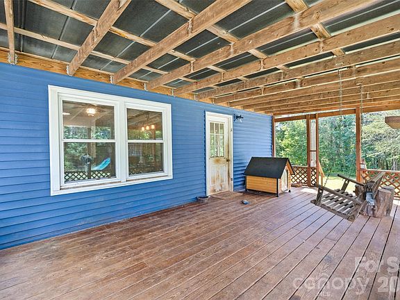 2nd image of 233 Orindawood Dr