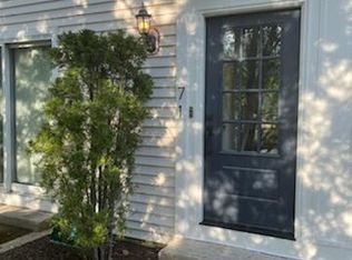 9 Weaver St UNIT 1, Greenwich, CT 06831