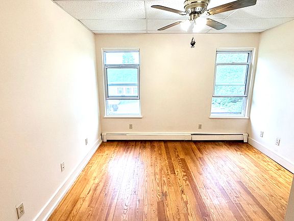 5th image of 205 3rd St #2