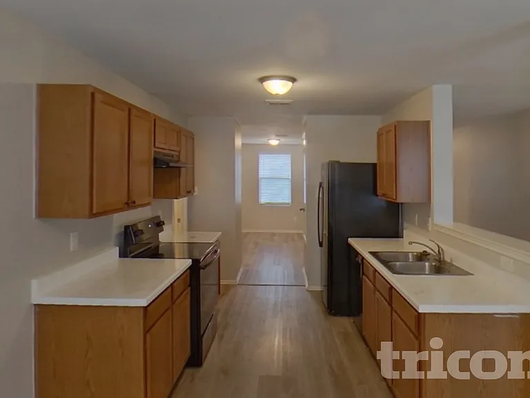 2749 Ingram Cir — Photo 7