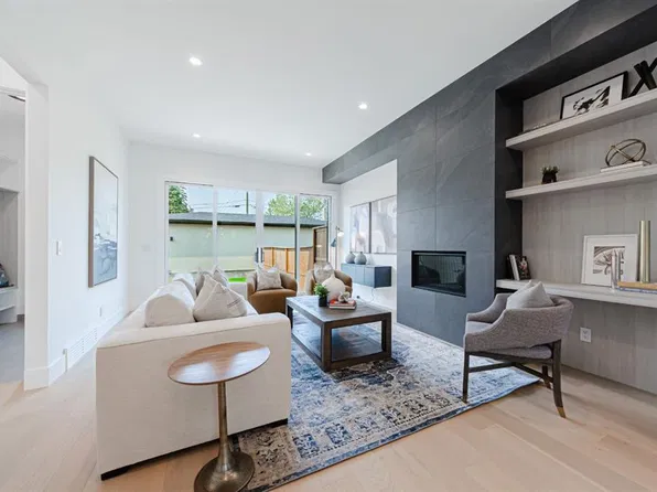 2302 NE Osborne Cres SW, Calgary, AB T2T 0Y7