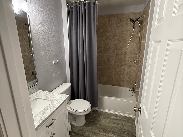 18421 Weatherby Ln — Photo 10